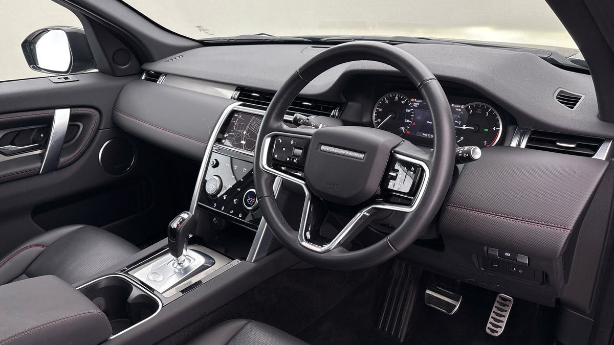 Land Rover Discovery Sport Image 5