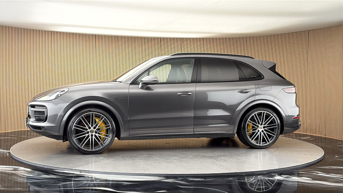 More views of Porsche Cayenne