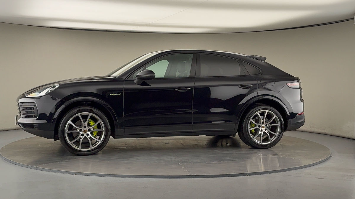More views of Porsche Cayenne