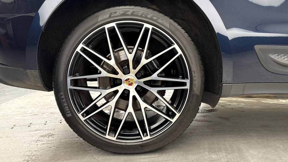 Porsche Macan Image 10