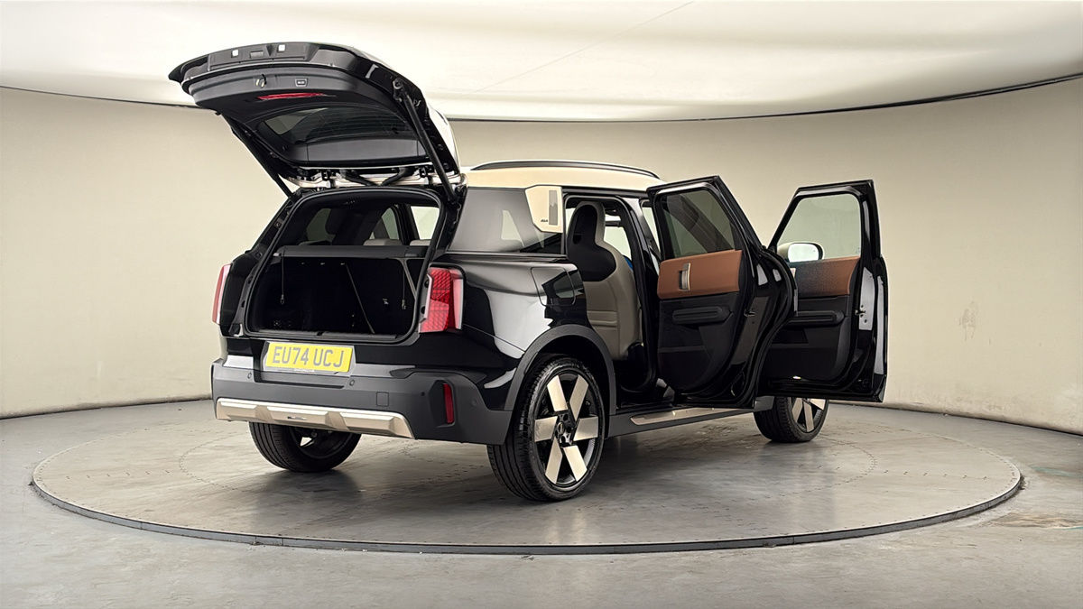 More views of MINI Countryman