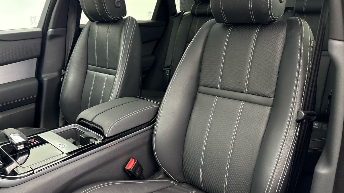 Land Rover Range Rover Velar Image 7