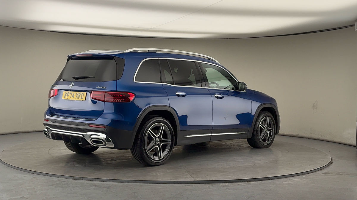 Mercedes-Benz GLB Image 21