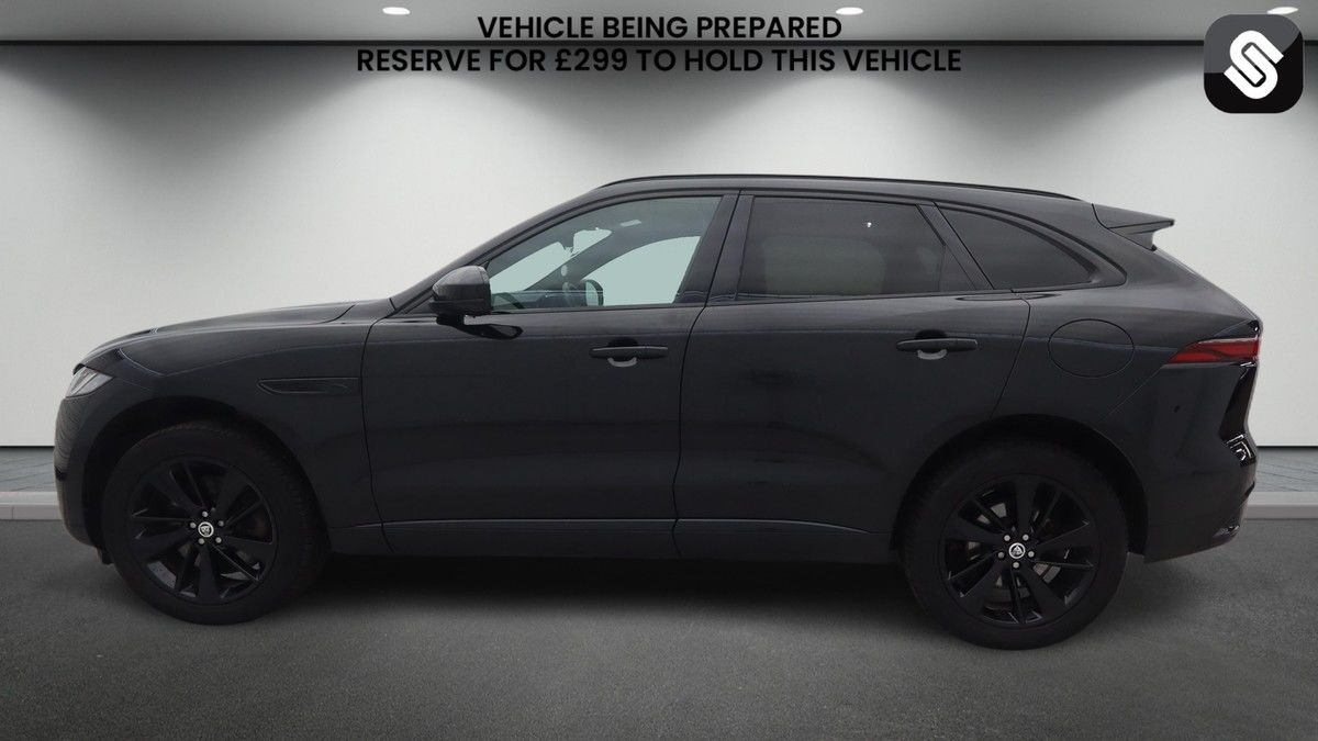 Jaguar F-PACE Image 6