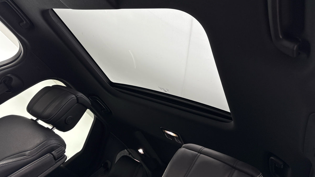 Land Rover Discovery Image 6