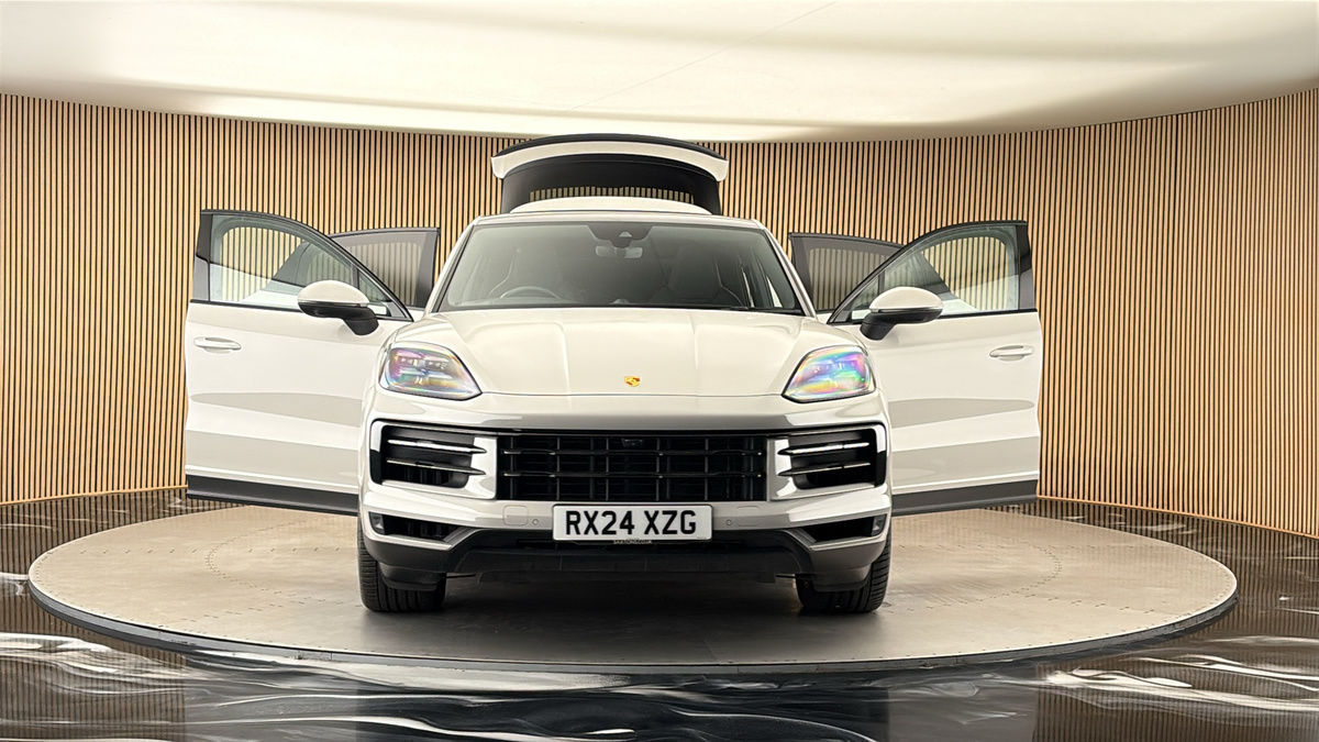 More views of Porsche Cayenne