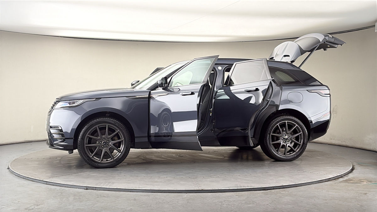 More views of Land Rover Range Rover Velar