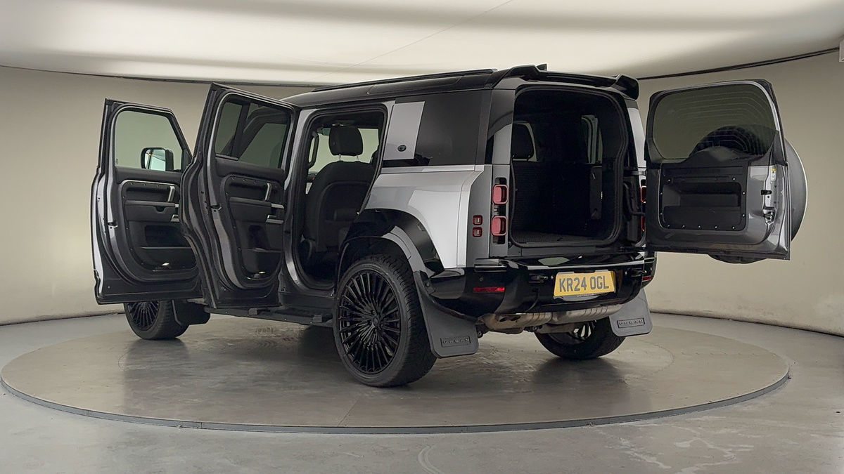 More views of Land Rover Defender 110