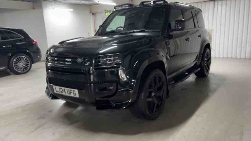 More views of Land Rover Defender 110