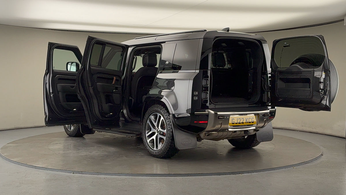 More views of Land Rover Defender 110