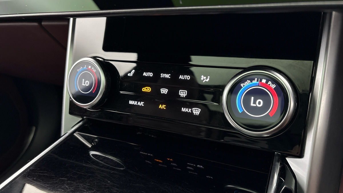 Land Rover Range Rover Image 26