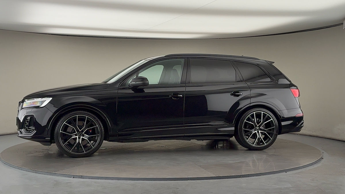 More views of Audi SQ7