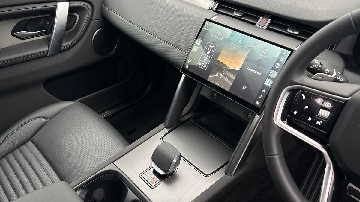 Land Rover Discovery Sport Image 18