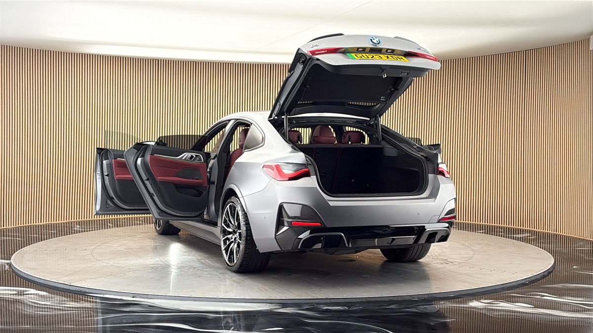 More views of BMW i4