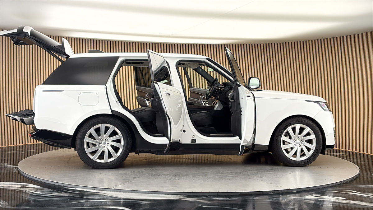 More views of Land Rover Range Rover