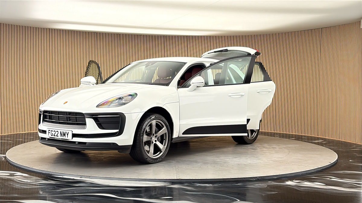 More views of Porsche Macan
