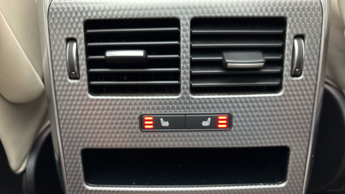Land Rover Range Rover Sport Image 28
