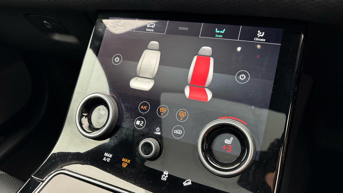 Land Rover Range Rover Velar Image 28