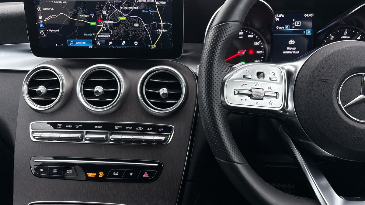 Mercedes-Benz GLC Image 13