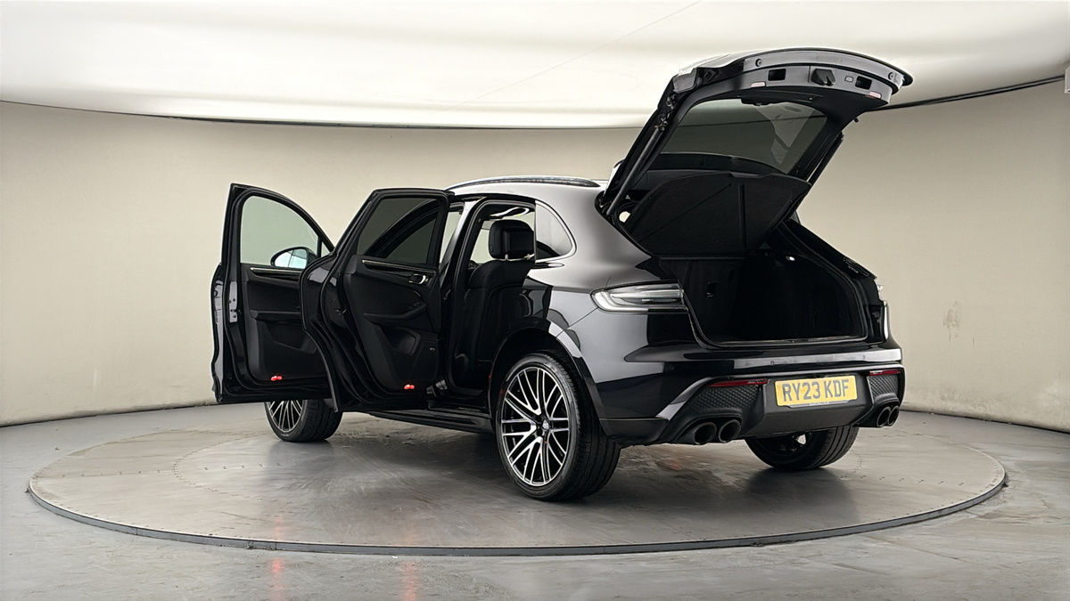 Porsche Macan Image 23
