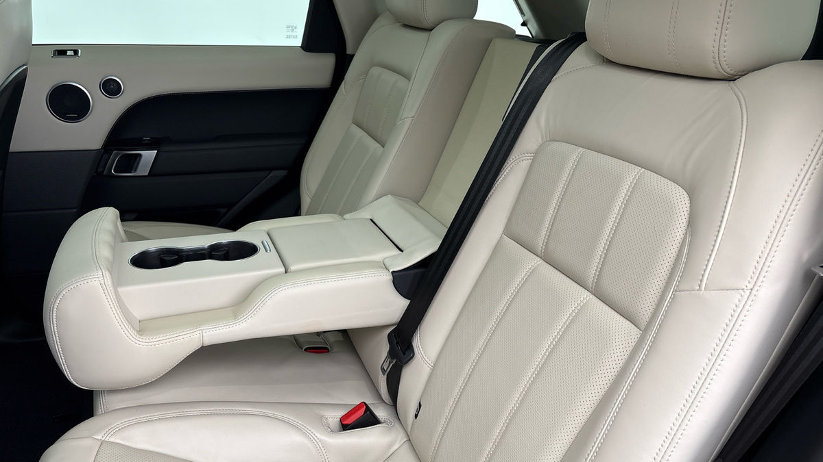 Land Rover Range Rover Sport Image 9