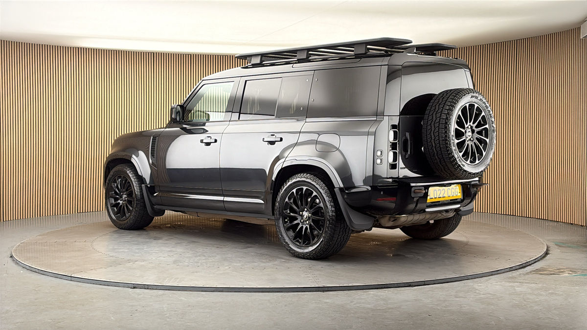 More views of Land Rover Defender 110