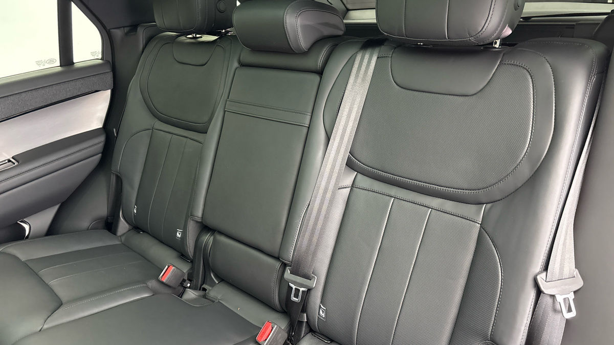 Land Rover Range Rover Sport Image 8