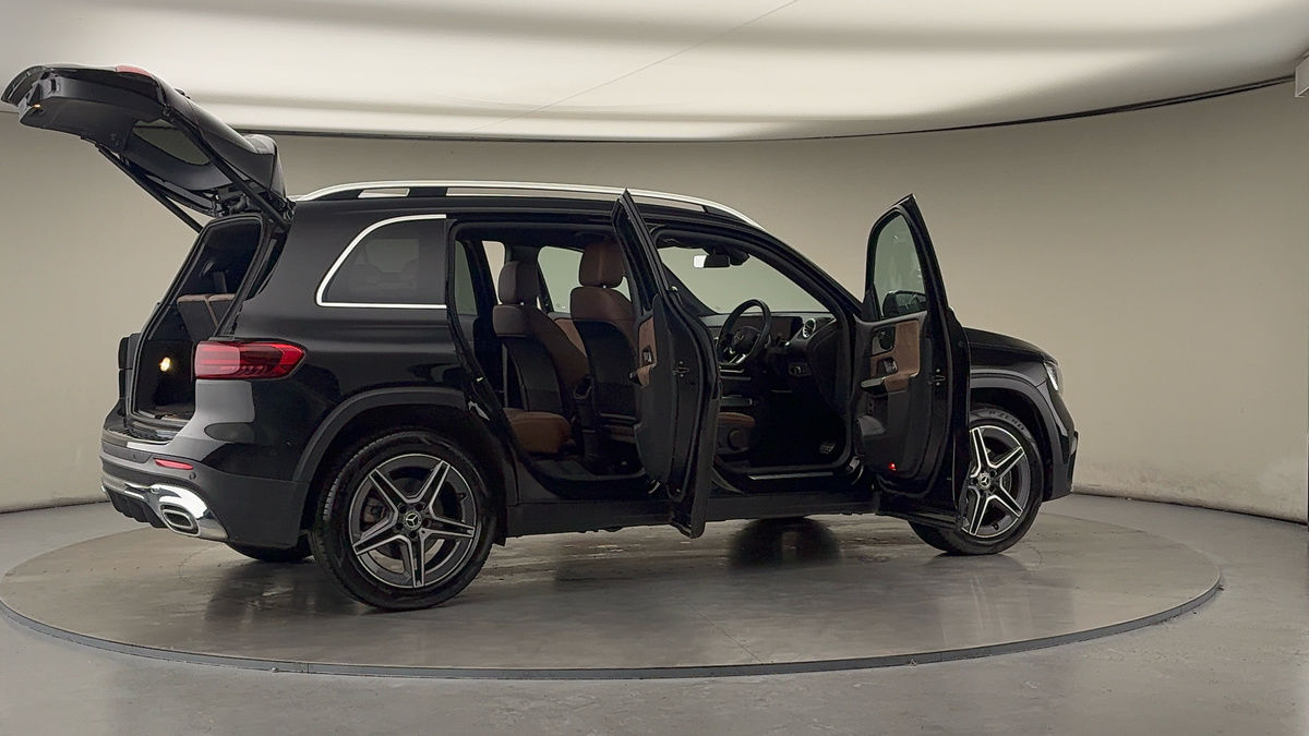 More views of Mercedes-Benz GLB