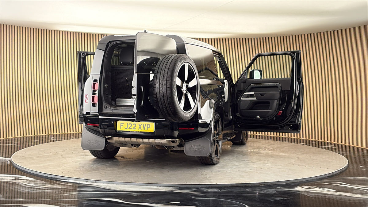 More views of Land Rover Defender 90