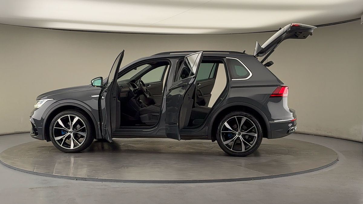 More views of Volkswagen Tiguan