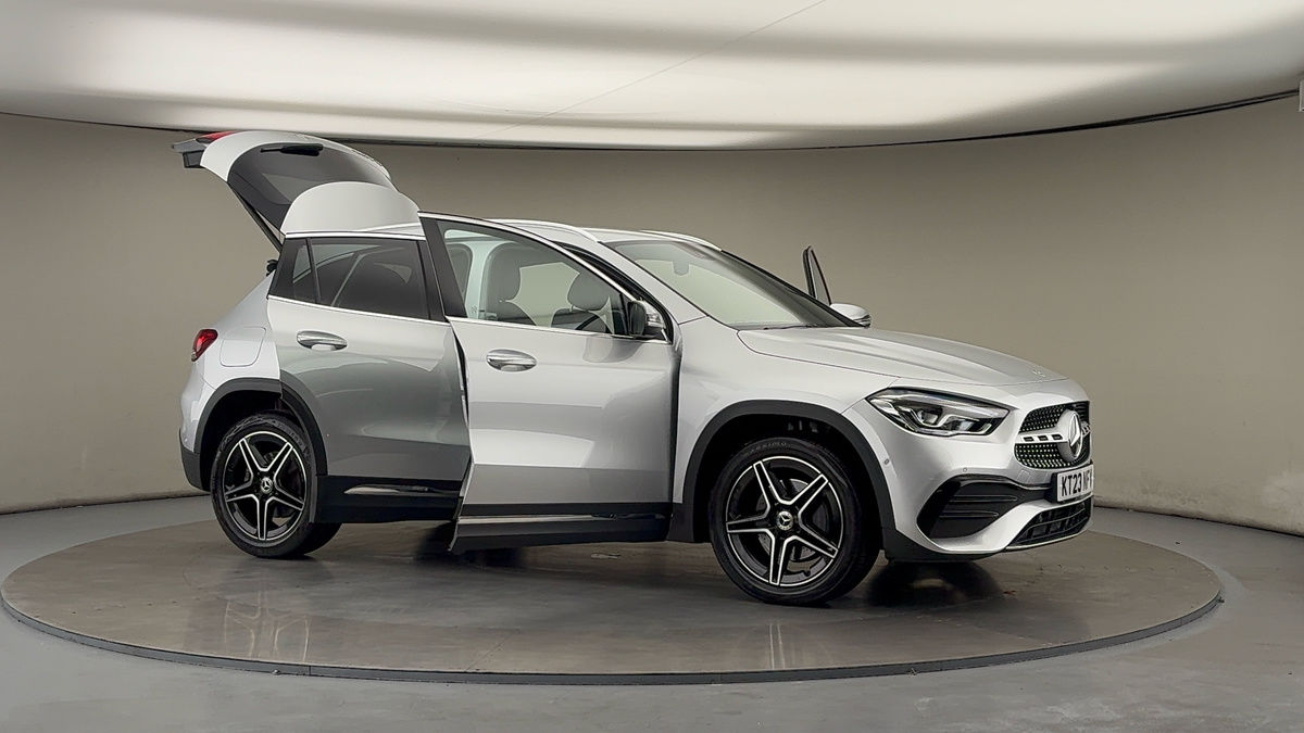 More views of Mercedes-Benz GLA