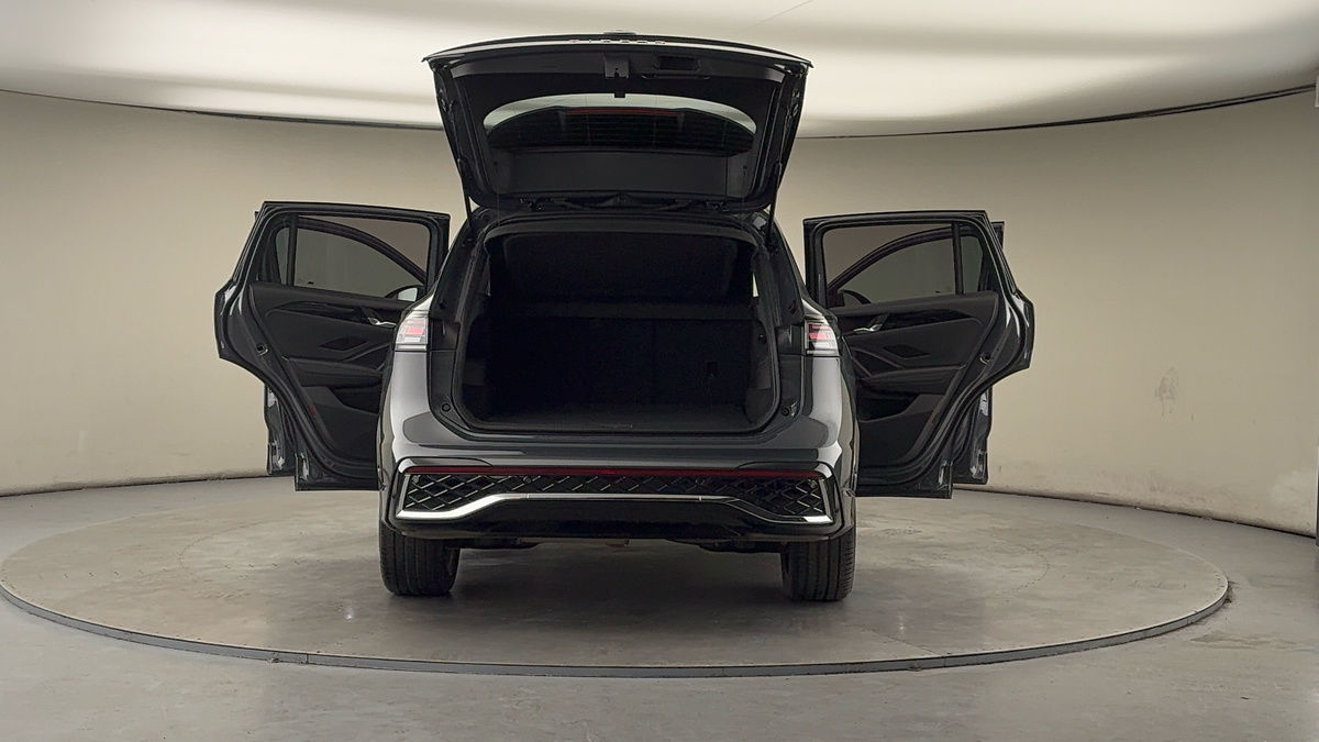 More views of Volkswagen Tiguan