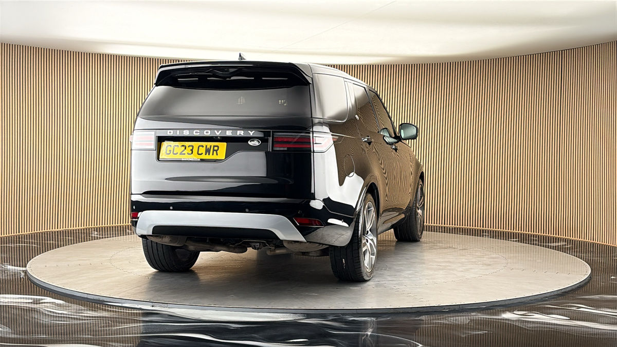 More views of Land Rover Discovery