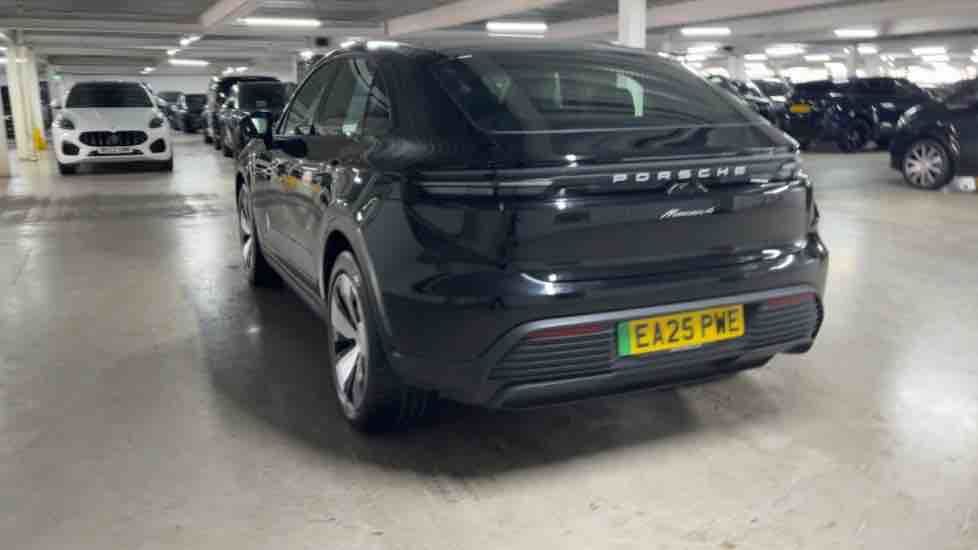 More views of Porsche Macan