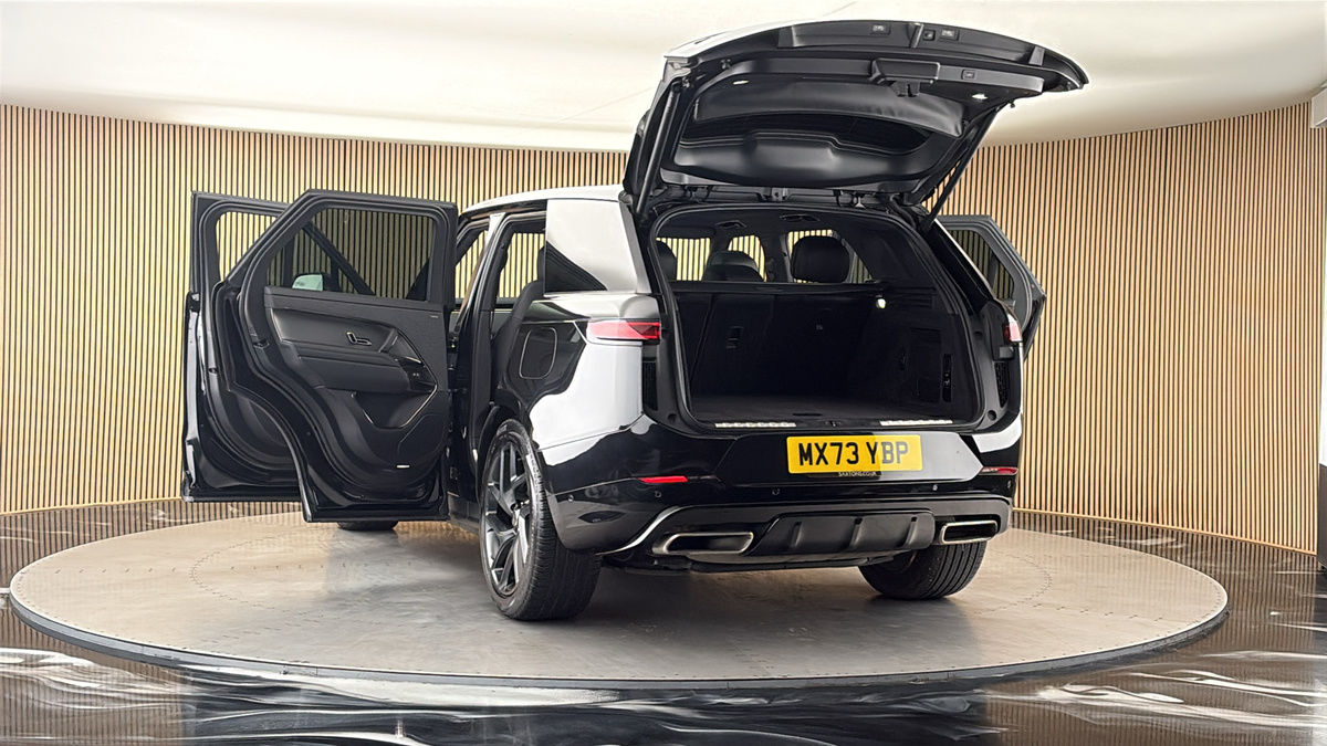 More views of Land Rover Range Rover Sport