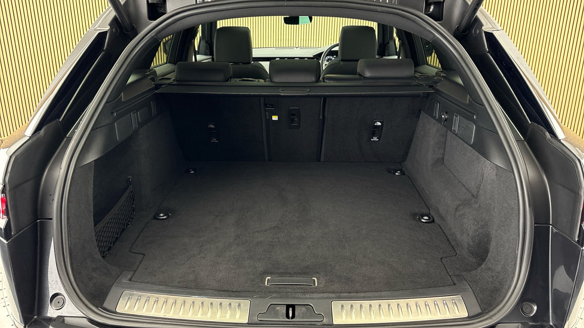 Land Rover Range Rover Velar Image 11