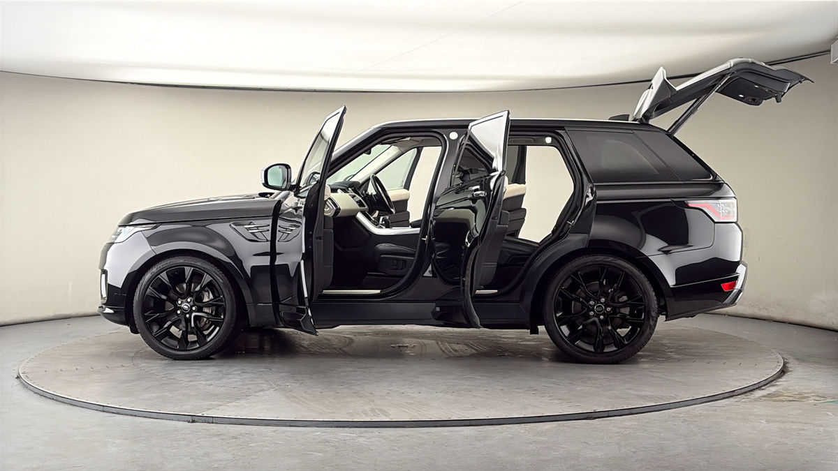 More views of Land Rover Range Rover Sport