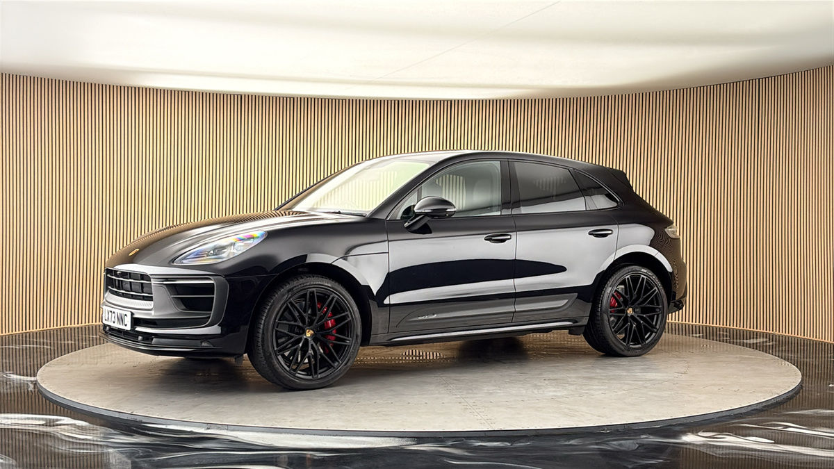 More views of Porsche Macan