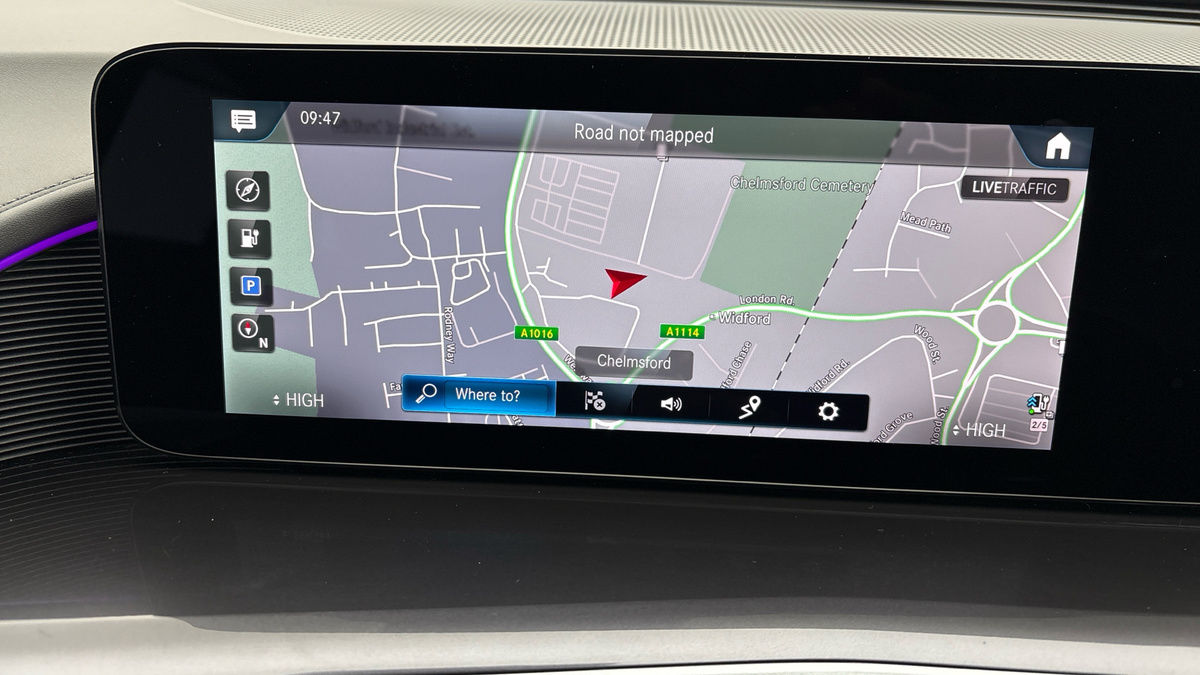 Mercedes-Benz EQC Image 17