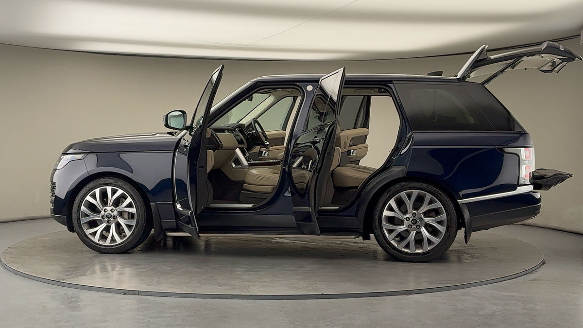 More views of Land Rover Range Rover