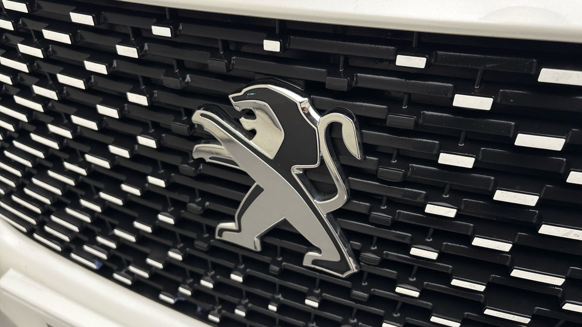 Peugeot E-2008 Image 24