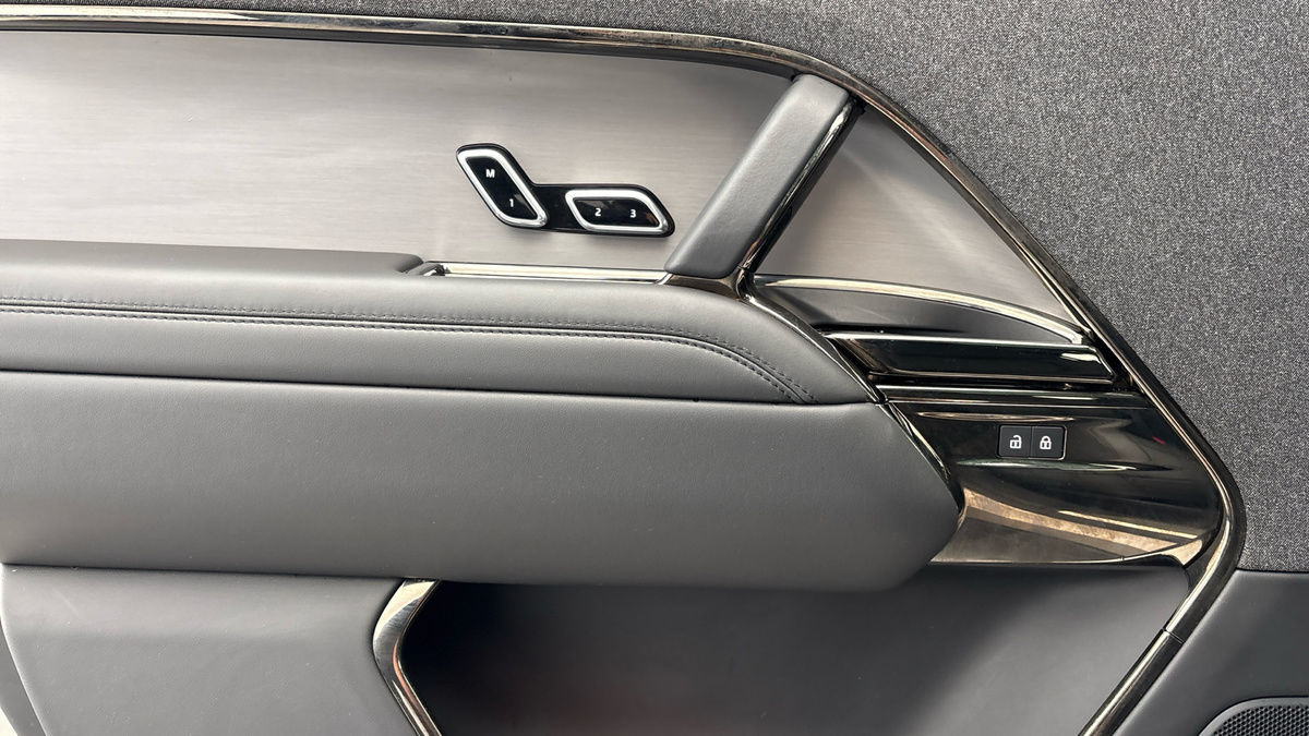 Land Rover Range Rover Sport Image 19