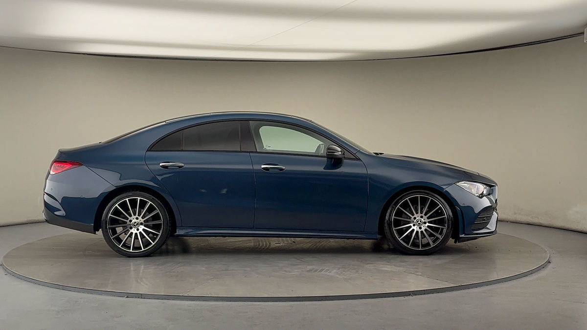 Mercedes-Benz CLA Image 16