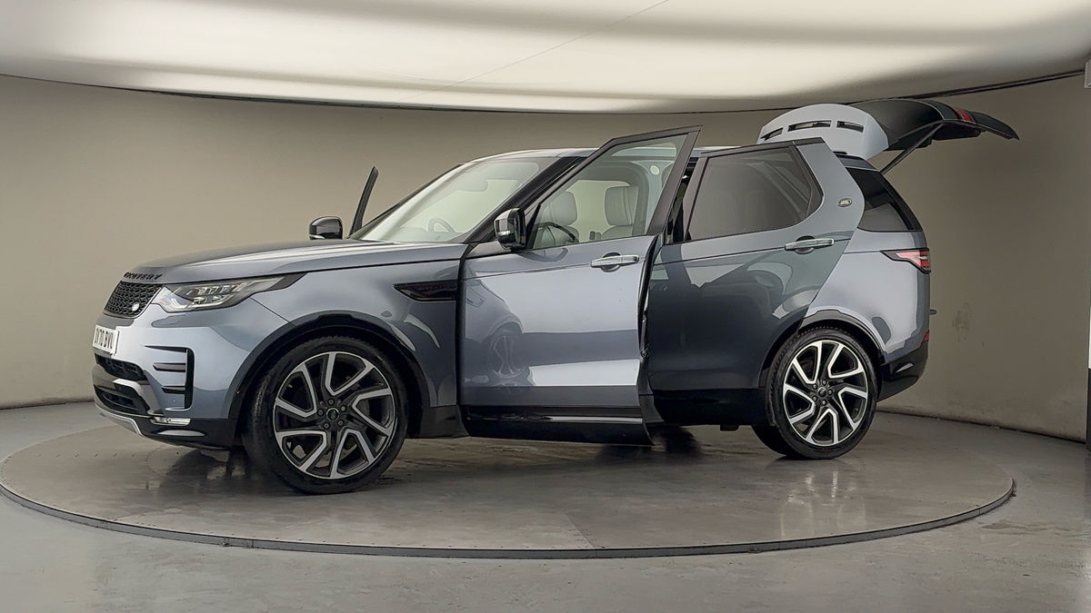 More views of Land Rover Discovery