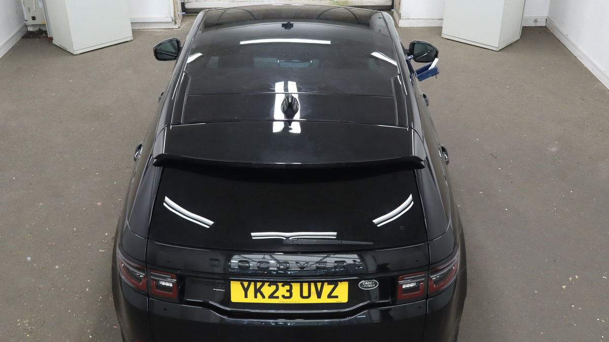 Land Rover Discovery Sport Image 8