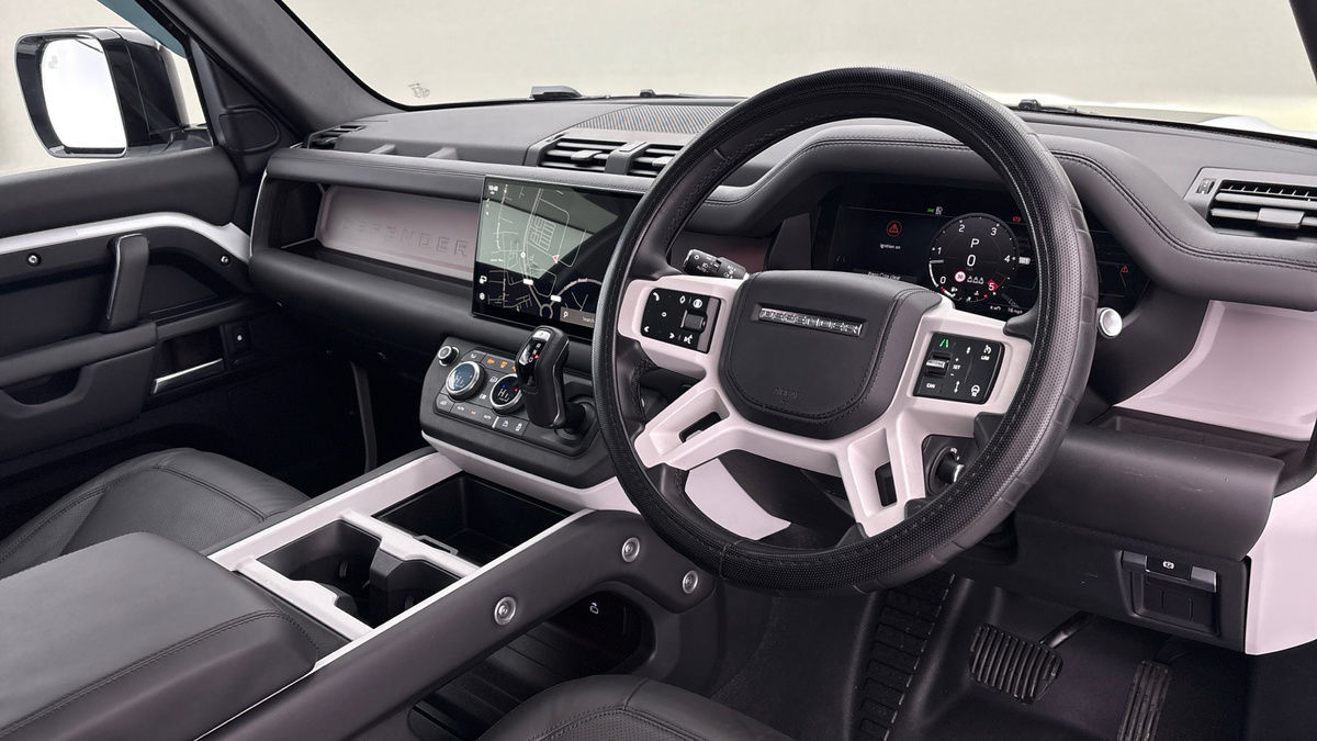 Land Rover Defender 90 Image 5