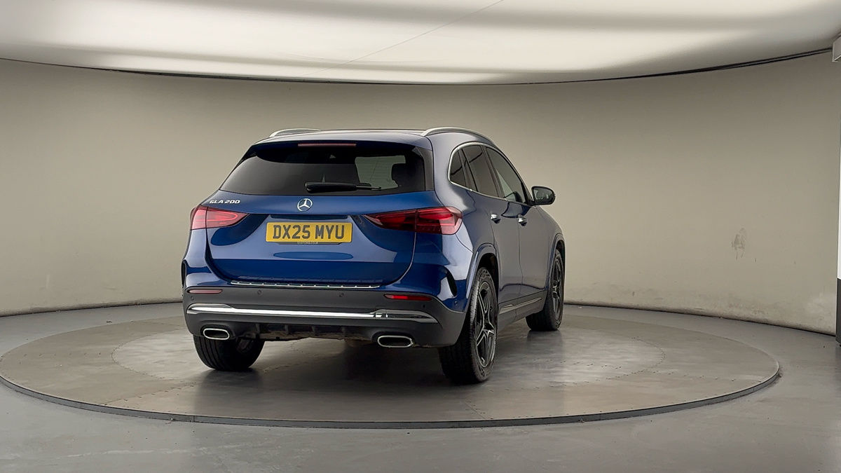 More views of Mercedes-Benz GLA