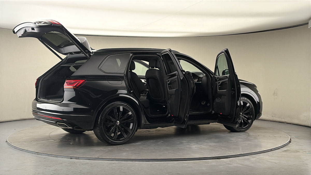 More views of Volkswagen Touareg