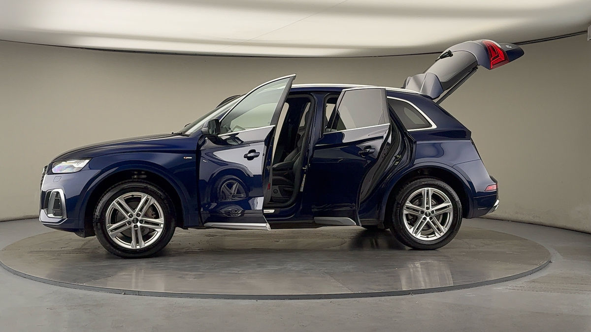 More views of Audi Q5