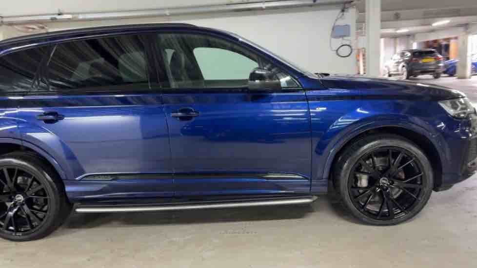 More views of Audi Q7